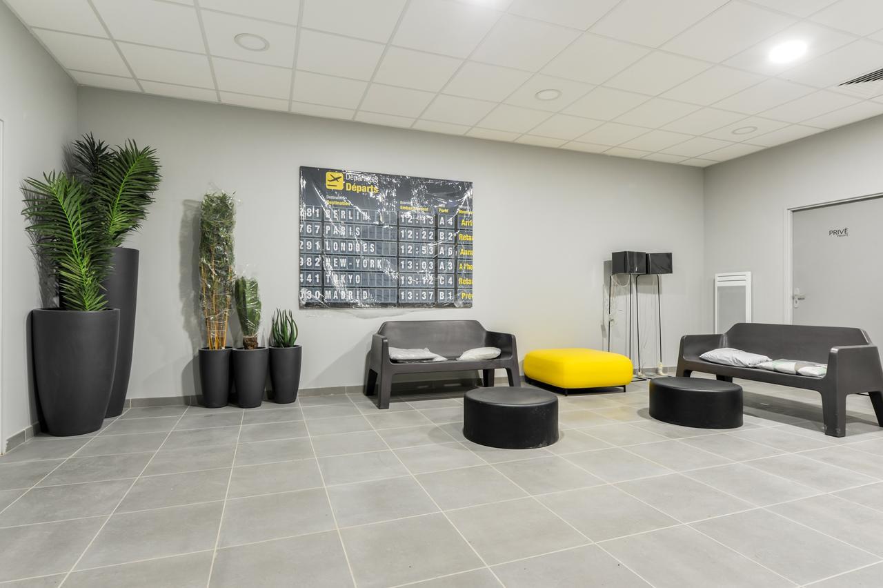Orly - Residis Le Hall Aparthotel Paray-Vieille-Poste Exterior photo